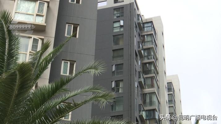 被吵五年！半夜穿高跟鞋走路、打球、拖东西楼上动静大楼下睡觉要吃*眠药安**