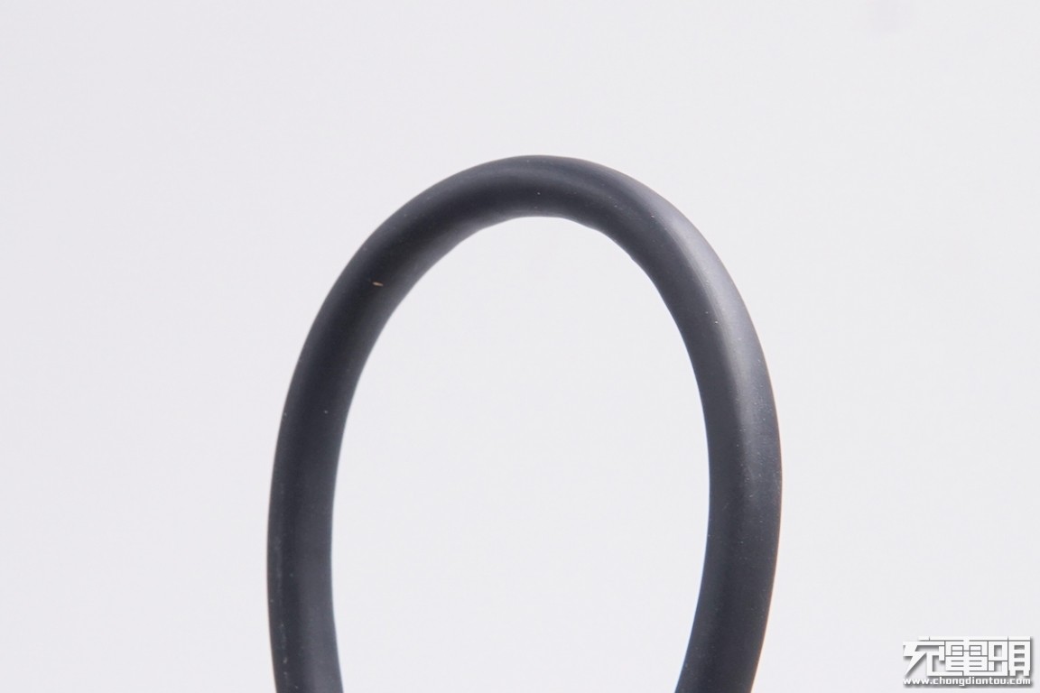 雷电三dp接口,雷电接口支持pd充电