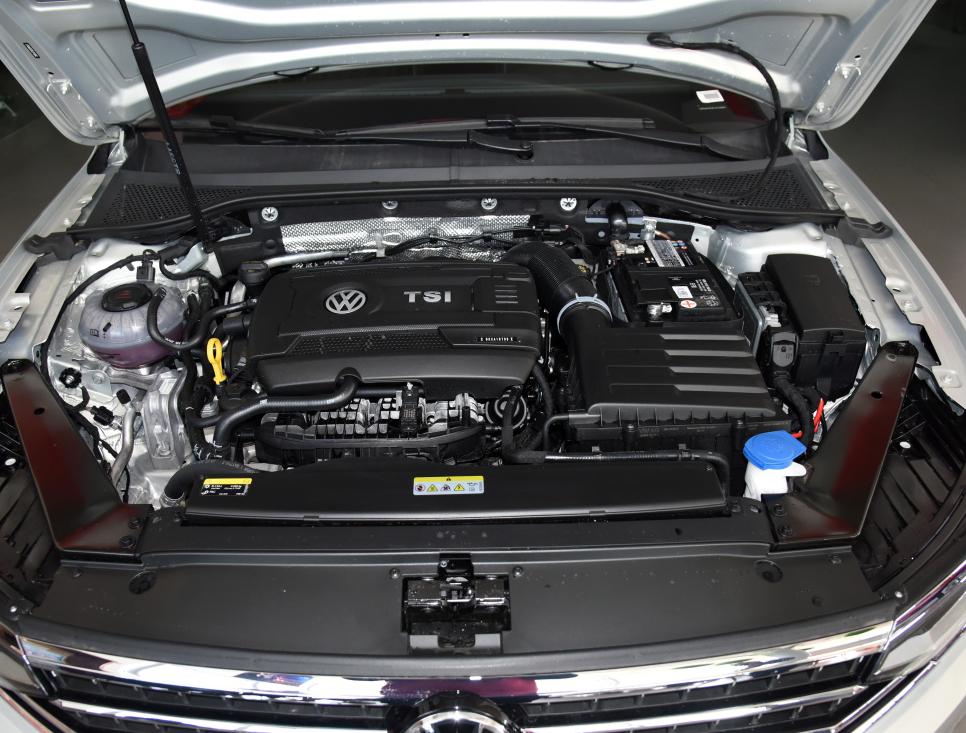 大众迈腾20101.8t手动版真实油耗,大众迈腾燃油版实拍