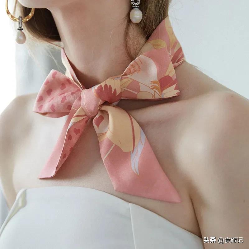 不要拒绝丝巾,正如不要拒绝春天