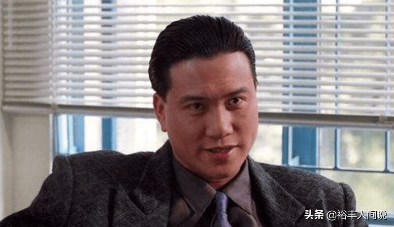 万梓良和女儿合影,万梓良和女星亲吻电影