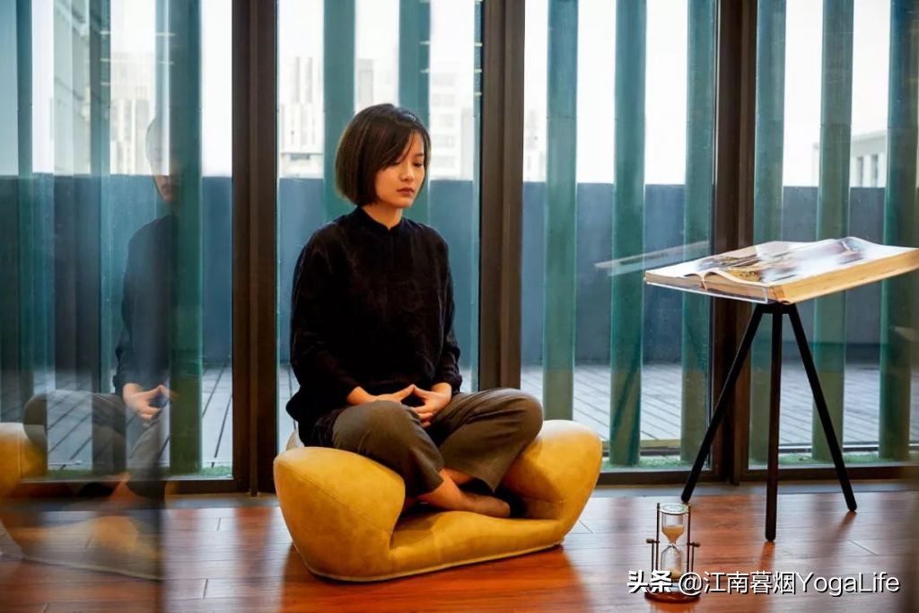 瑜伽课消耗100卡路里一天能瘦吗,瑜伽燃烧多少卡路里能减肥