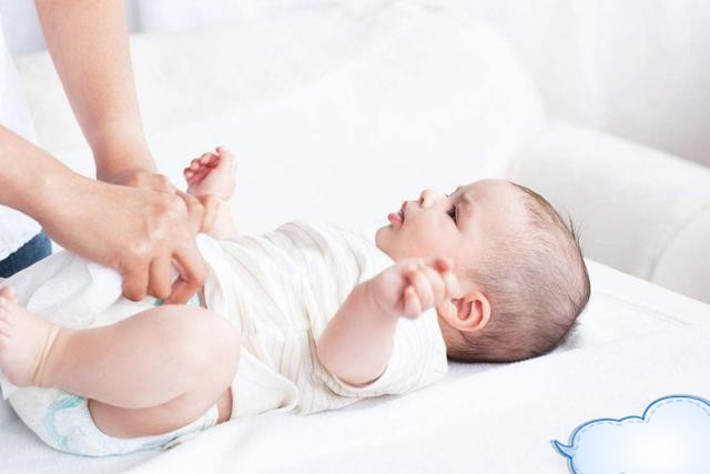 用湿巾给宝宝擦屁股可以么,为什么不能用湿巾给宝宝擦屁股