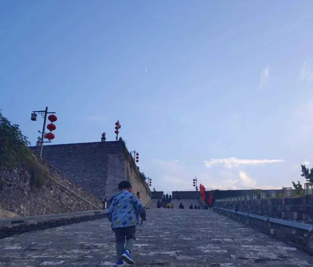 陪孩子成长的第一个365天,陪伴孩子成长的简短走心文章