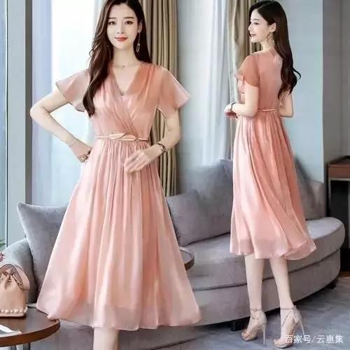 这3条基础款连衣裙超适合夏天穿,雪纺连衣裙让你穿出女神范