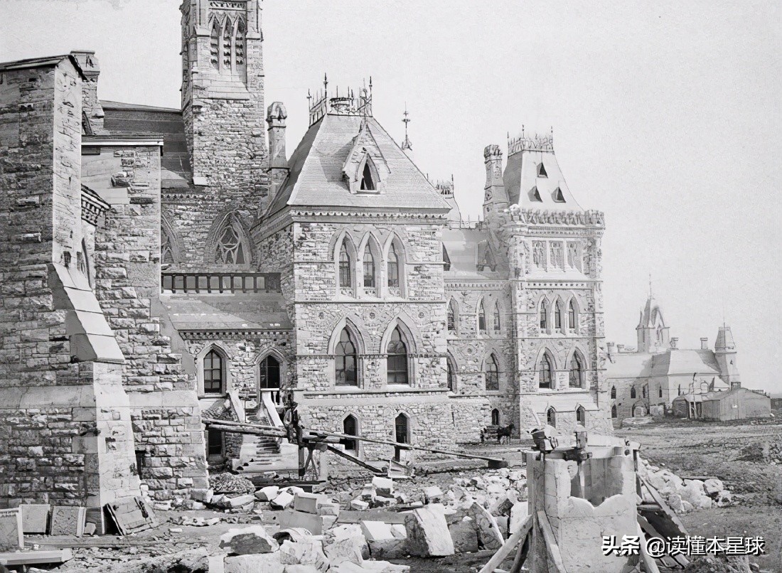 加拿大首都什么时候改成渥太华的,加拿大为什么叫渥太华