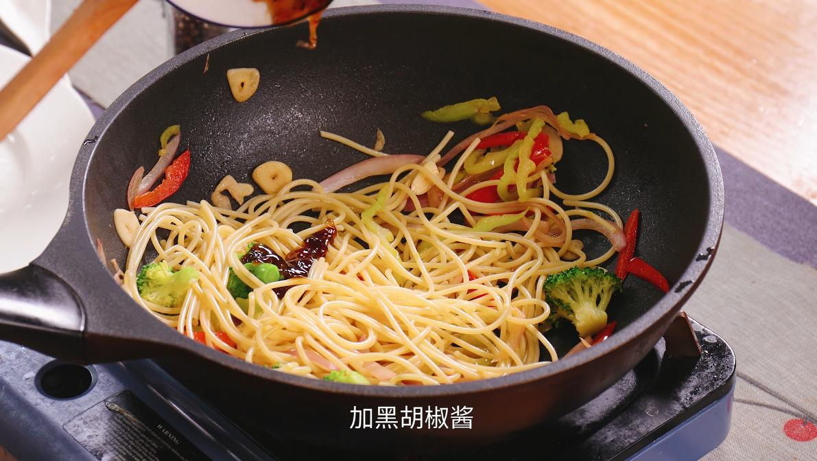 大厨做意大利面的做法,大厨意面怎么煮容易软