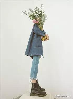 别忘了，曾经的你也饱含热泪为她们高歌铿锵玫瑰……