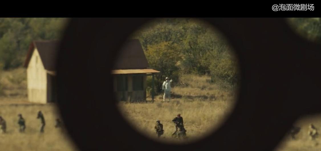 战争电影几百人打败几万人,震撼战争片200人守城击退2万敌人