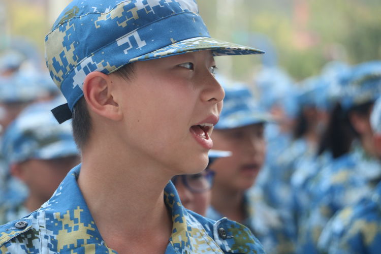 青春在磨砺中成长新高一军训,青春飞扬军训