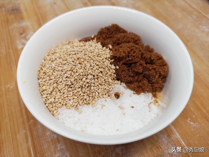 玉米面元宝馒头的简单做法,元宝馒头怎么做蒸出来才好看