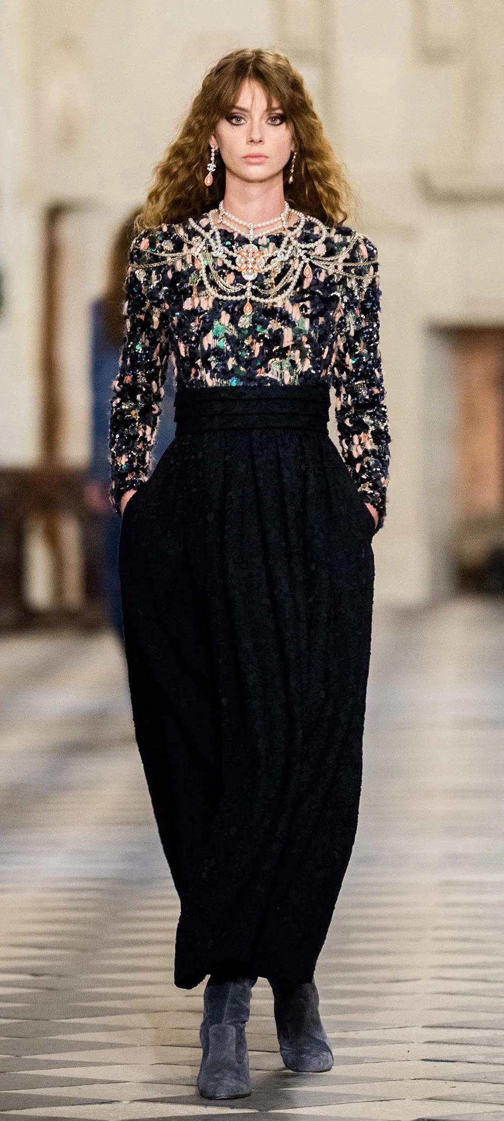 除了优雅贵气,珍珠还能休闲、叛逆、又嘻哈?