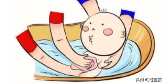 每次洗澡宝宝都要跟着怎么办,孩子每次洗澡起来都哭闹怎么回事