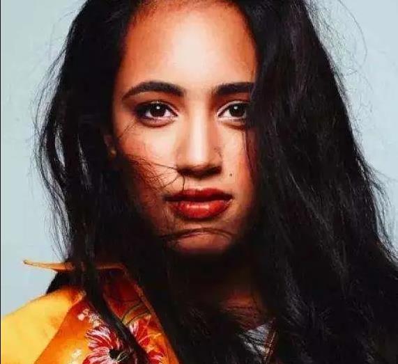 有种“颜值”叫强森之女，本以为会是金刚娃娃，不料却是人间芭比