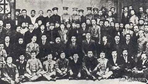 袁世凯与黎元洪在民国元年的行为,在预示着北洋政府是个短命王朝