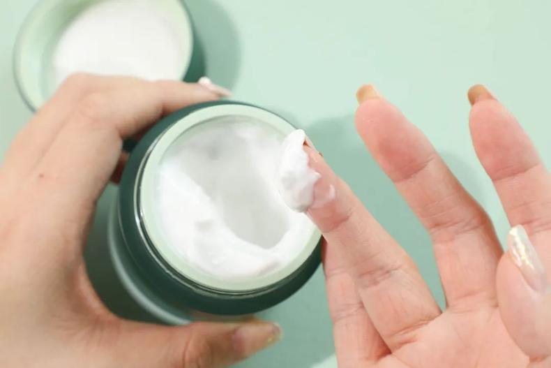 又实惠又好用的懒人面膜,三草两木美白补水清洁懒人面膜