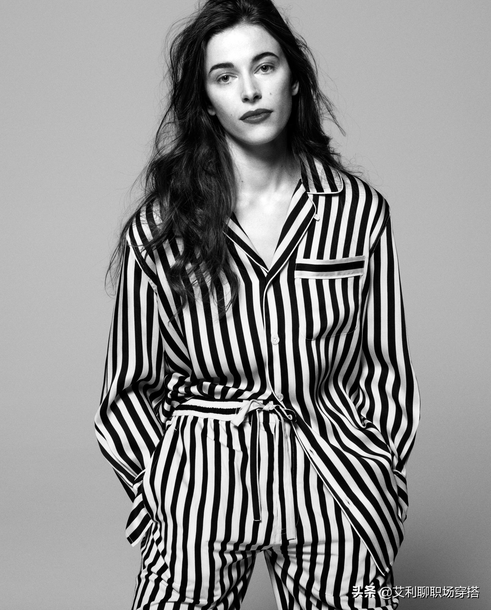 春节宅家睡衣当道，家居服也能时尚又舒适，明星示范居家时髦风