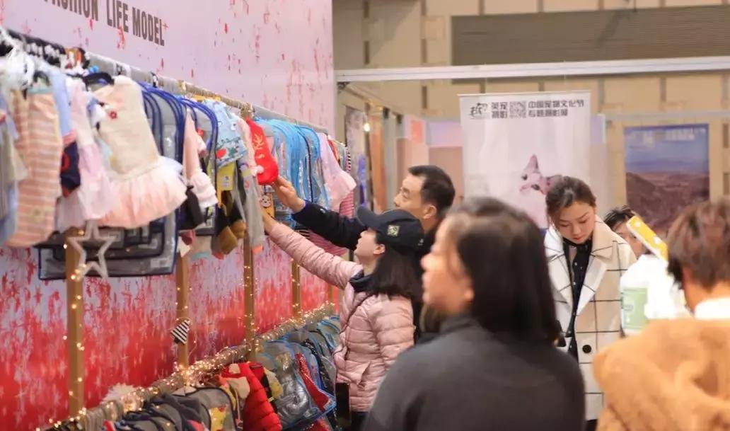 萌宠齐聚南京宠物博览会,day1