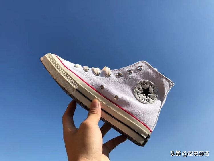 同样是帆布鞋,为什么经典匡威1970s发售这么久都不降价?