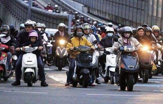 uy125和nx125裂行125,uy125分几款