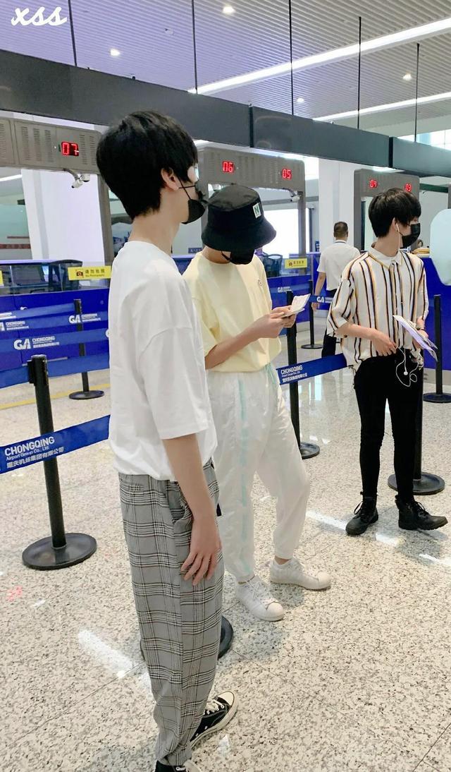 李飞tfboys和时代少年团对比,李飞tfboys十年之约几月几日