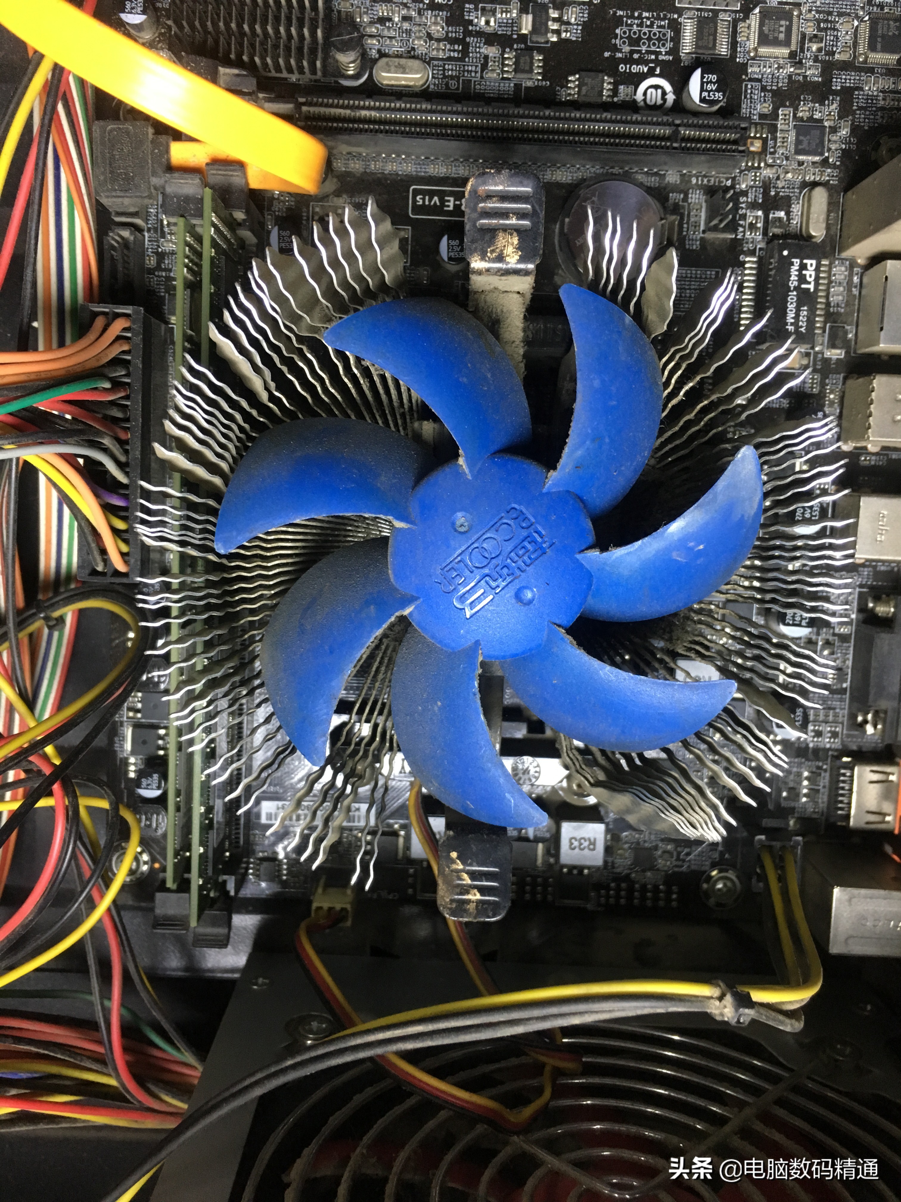 商家发了16g单根内存条,台式3代内存条16g