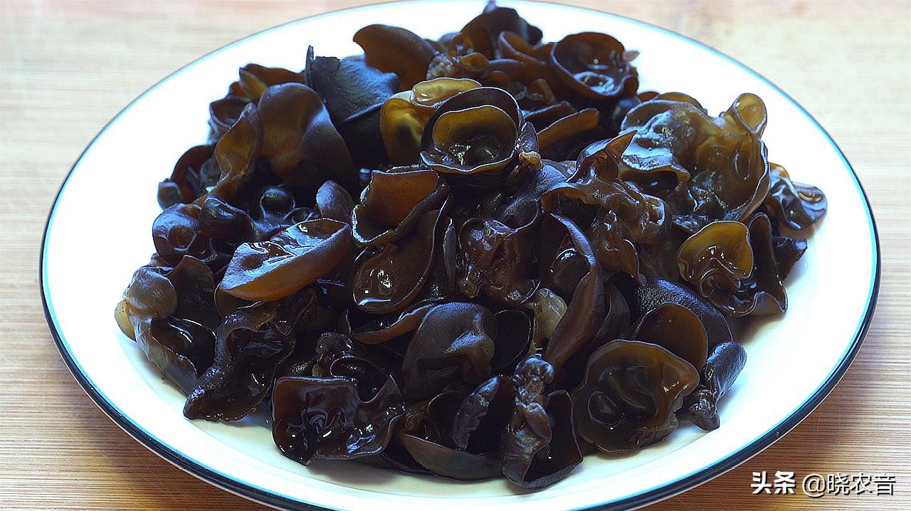 黑木耳正常价格是多少,黑木耳现在有多少钱