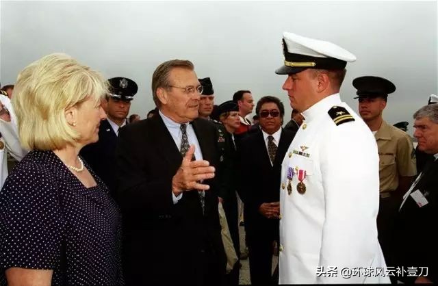 撞死我们英雄的人一直炫耀，在美国官运财运亨通！