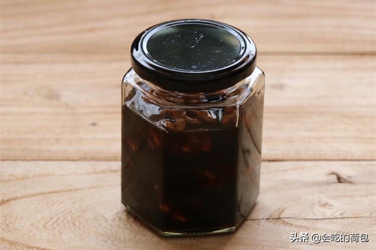 核桃和醋一起吃有什么功效,醋泡核桃真的对人体有好处吗