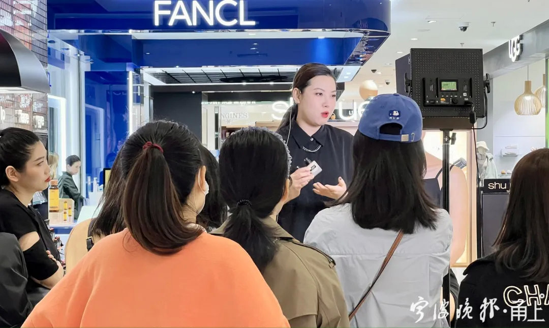 “宇宙尽头”还是买买买!雅诗兰黛小棕瓶4天卖2000多套、和义大道1分钟不到卖了20万券…