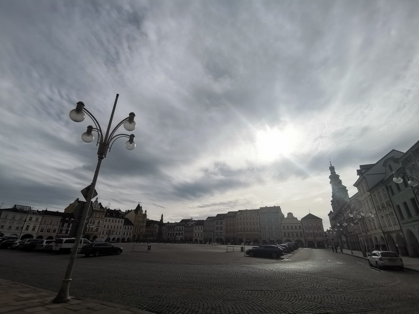 中欧美景美食自驾之旅在CK小镇亲手制作皮具纪念品
