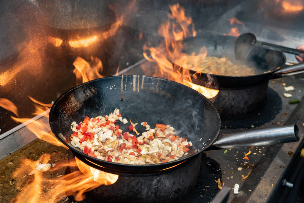 高汤不是“万能汤”，怎么熬才能又白又鲜，做法、用途讲究很多