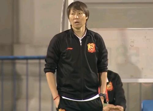 那些留洋归来的中国球员,走出半生归来仍是那个少年啥意思