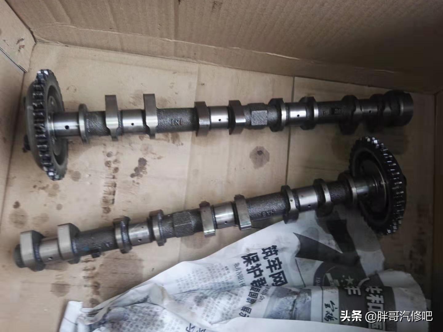 五菱宏光1.2机油少咋回事啊,五菱宏光1.2发动机机油孔在哪里