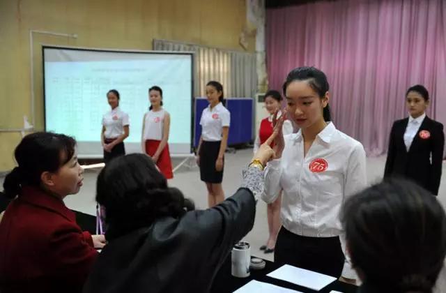 空姐体检是男人检查吗,空姐每年都要体检吗