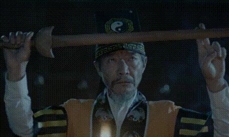 在东北，谁还没个远房亲戚能跳大神儿了？