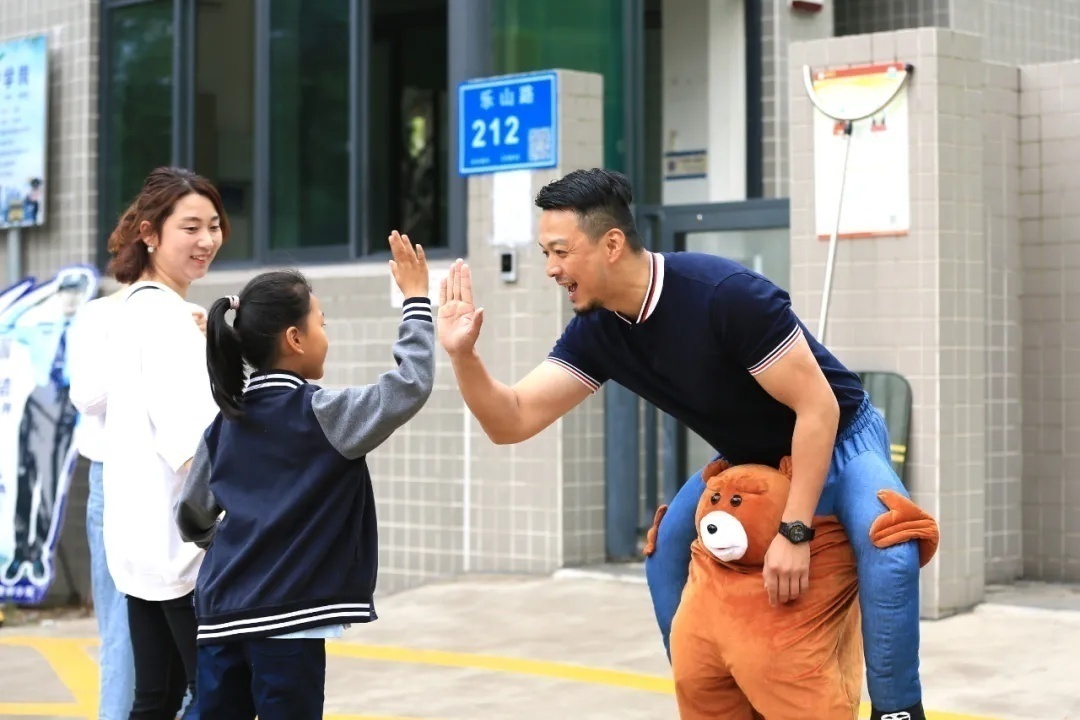 河西致远中学,南京河西致远初级中学和河西南外