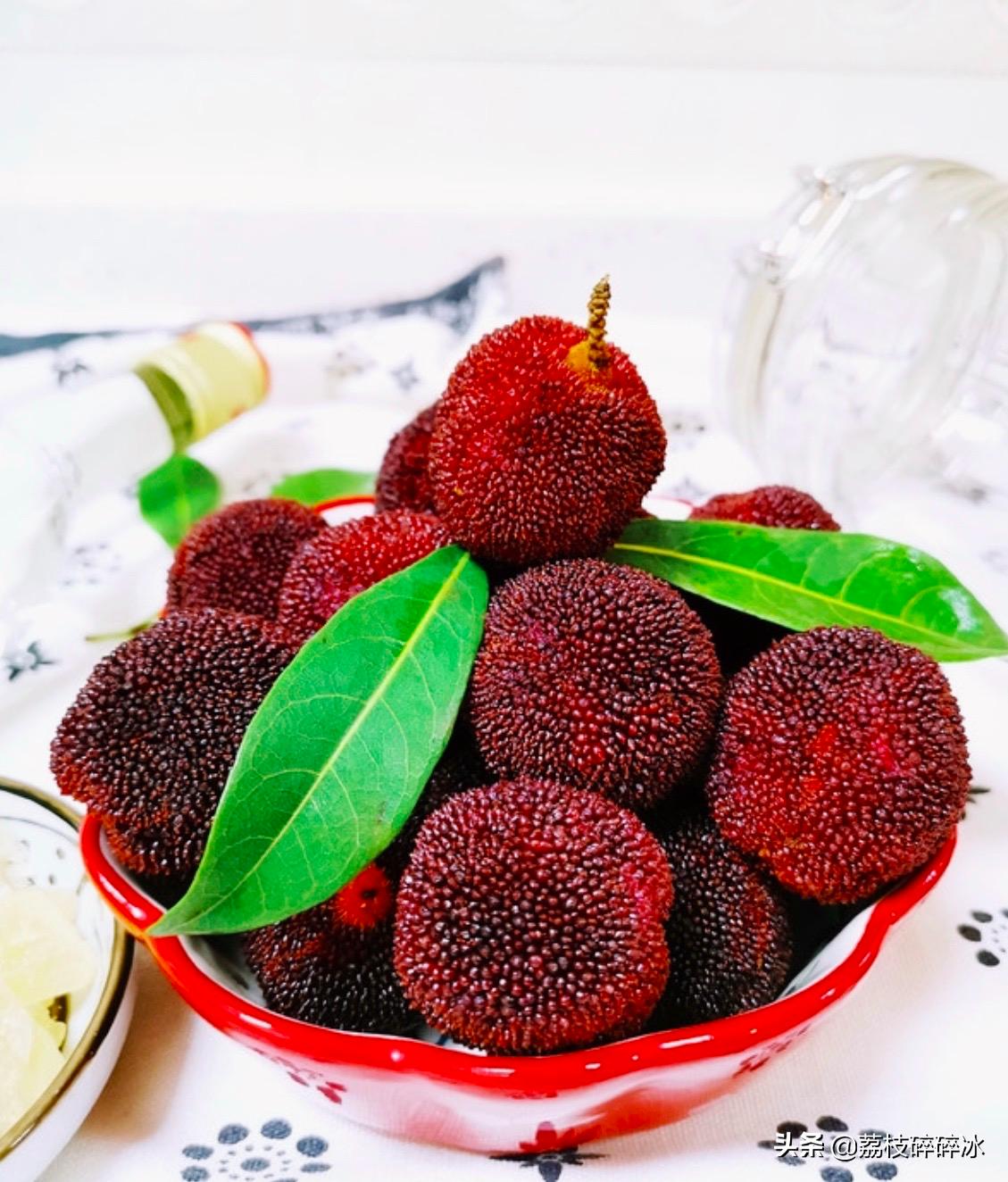 杨梅酒消暑必备,夏天自制饮料杨梅酒好喝吗