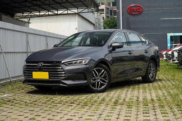 秦pro燃油版多少秒破百,比亚迪秦pro混动版5.9秒实测