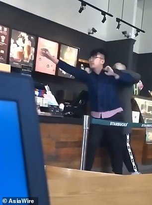 优衣库上演“丧尸围城”，大爷大妈们看呆了...