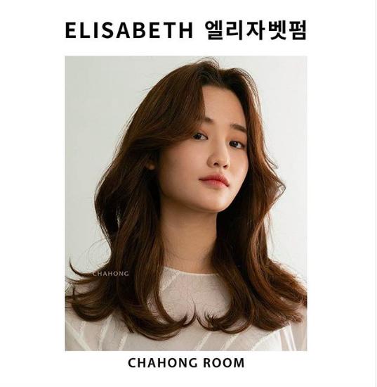 贝嫂时装秀丸子头,贝嫂2023品牌大秀