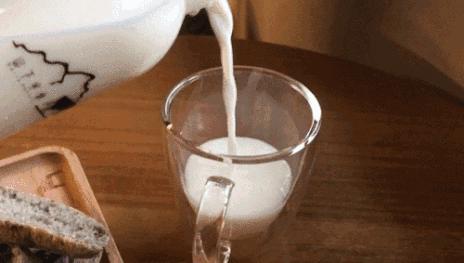 脱脂奶和舒化奶哪个给猫喝好,有机奶好还是舒化奶好吸收