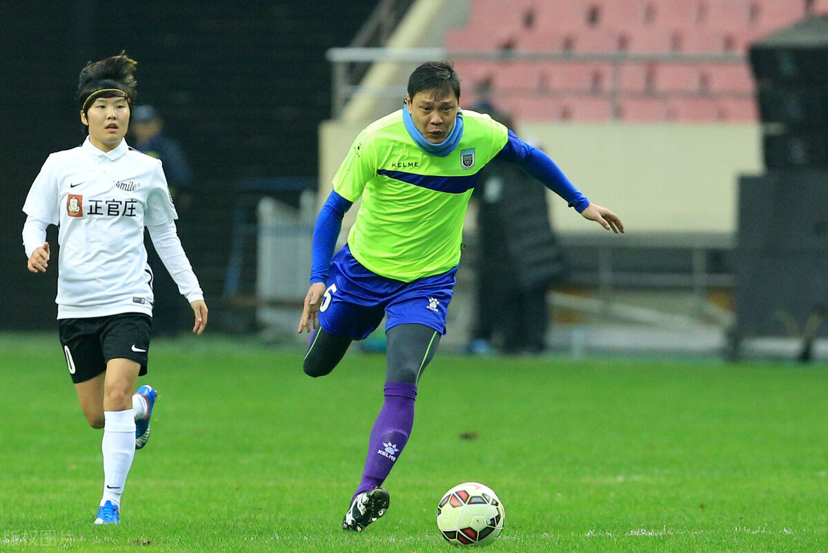 范志毅被利物浦和谁看中,当年范志毅和谁在水晶宫队