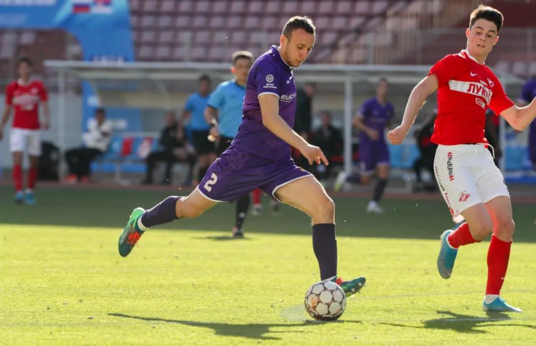 快乐足球进球完整视频,快乐足球踢球视频