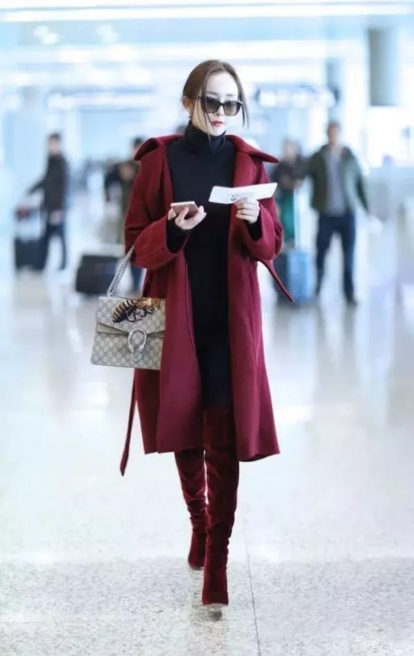 穿上长筒靴，拥有逆天长腿的同时还可以跟秋裤saybyebye
