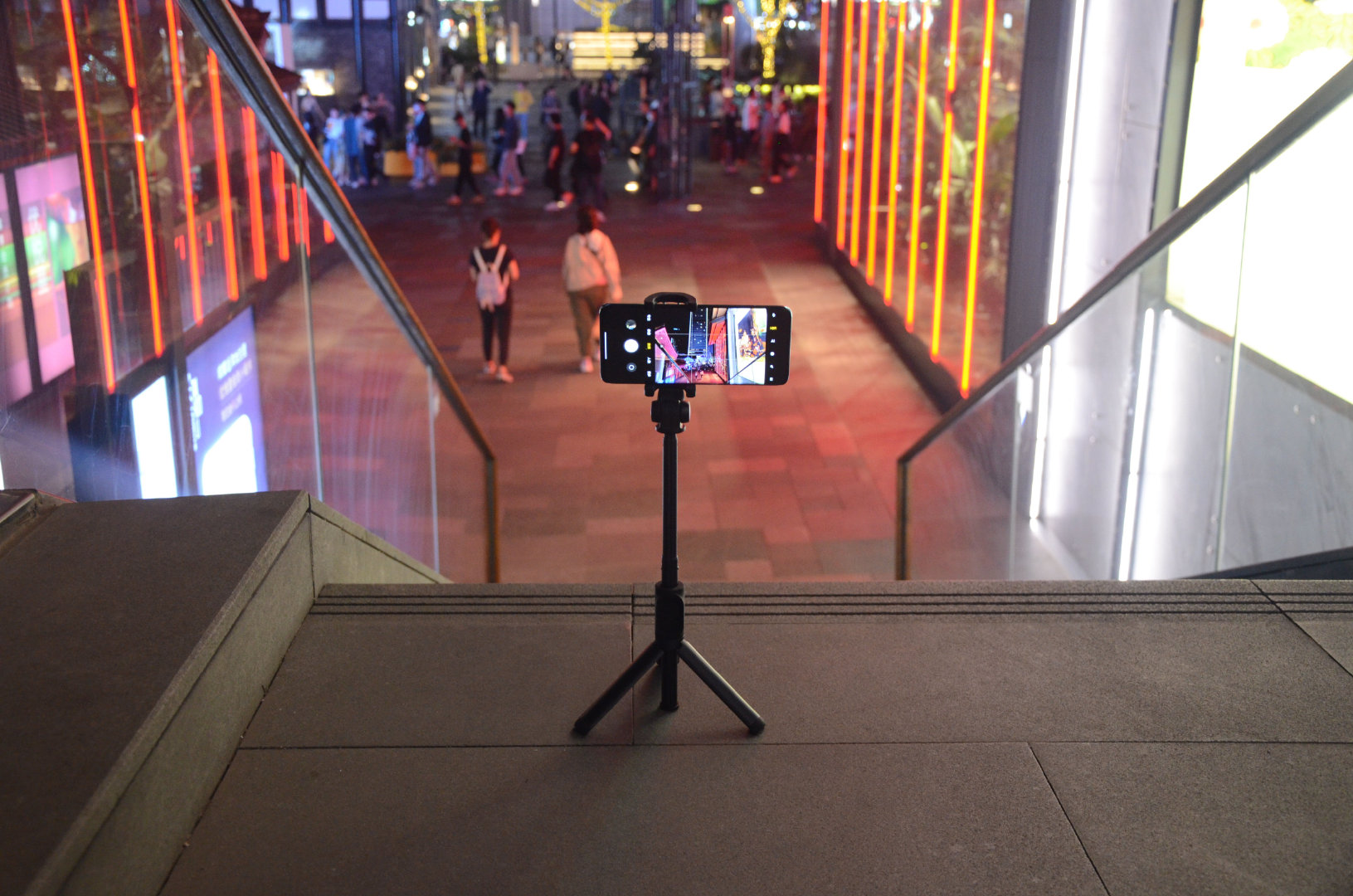 现在自拍杆为什么用的少了,现在还流行用自拍杆吗