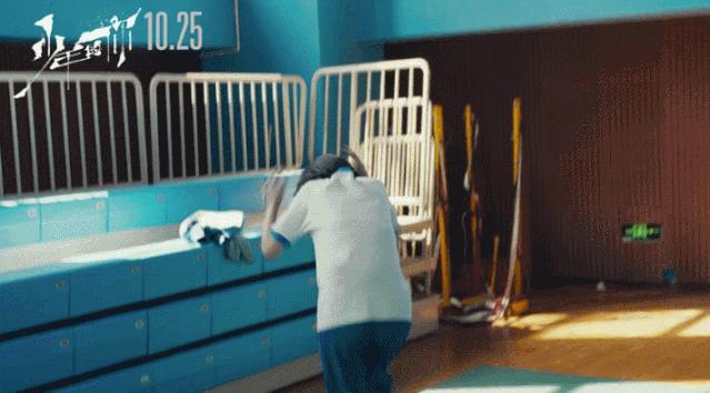 少年的你周冬雨哭了的背后,少年的你周冬雨易烊千玺壁咚