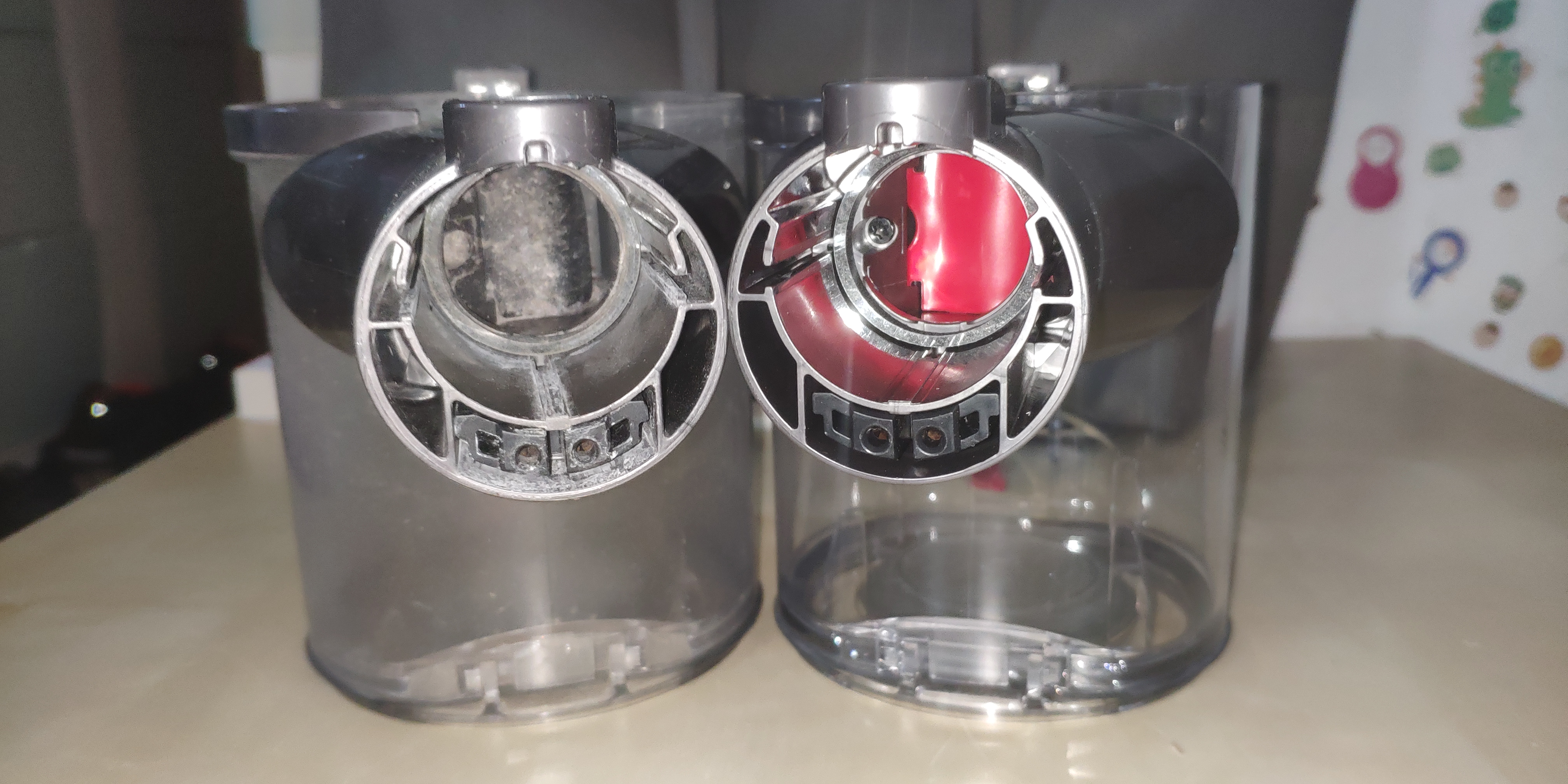 戴森吸尘器v6灰尘盒拆卸,戴森v6吸尘器除螨器拆洗