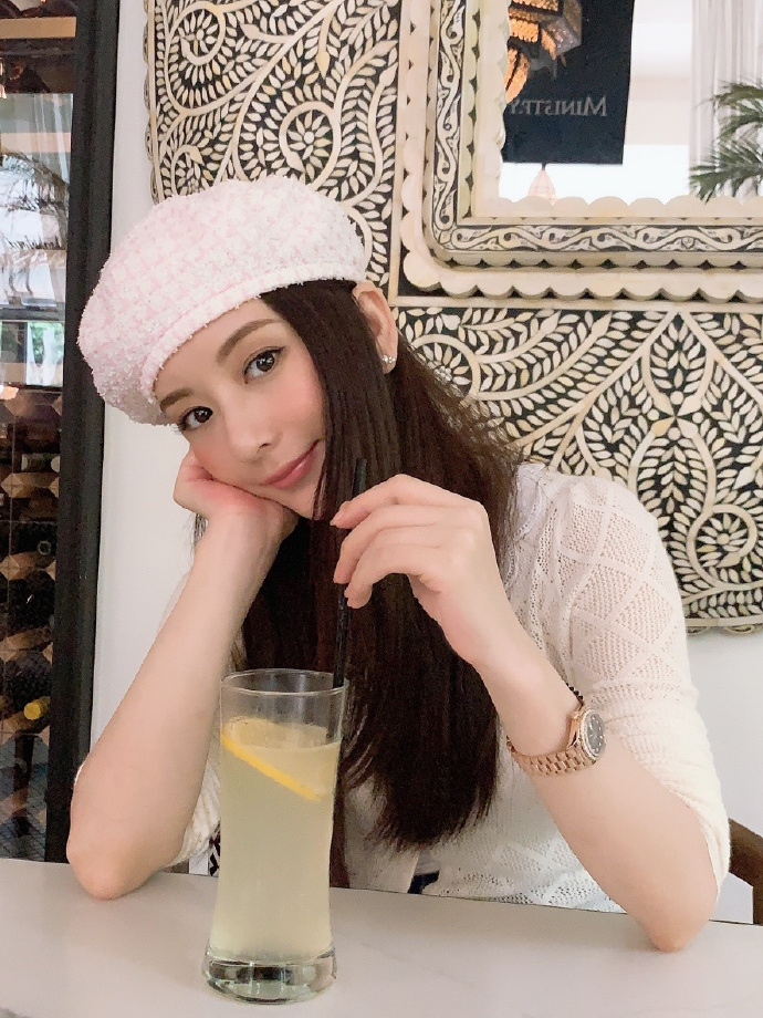 矮胖妹子穿搭技巧,矮胖怎么穿显高显瘦