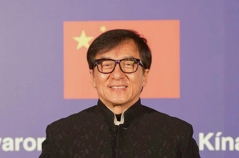 孙明明成龙合作电影片段,孙明明长多高